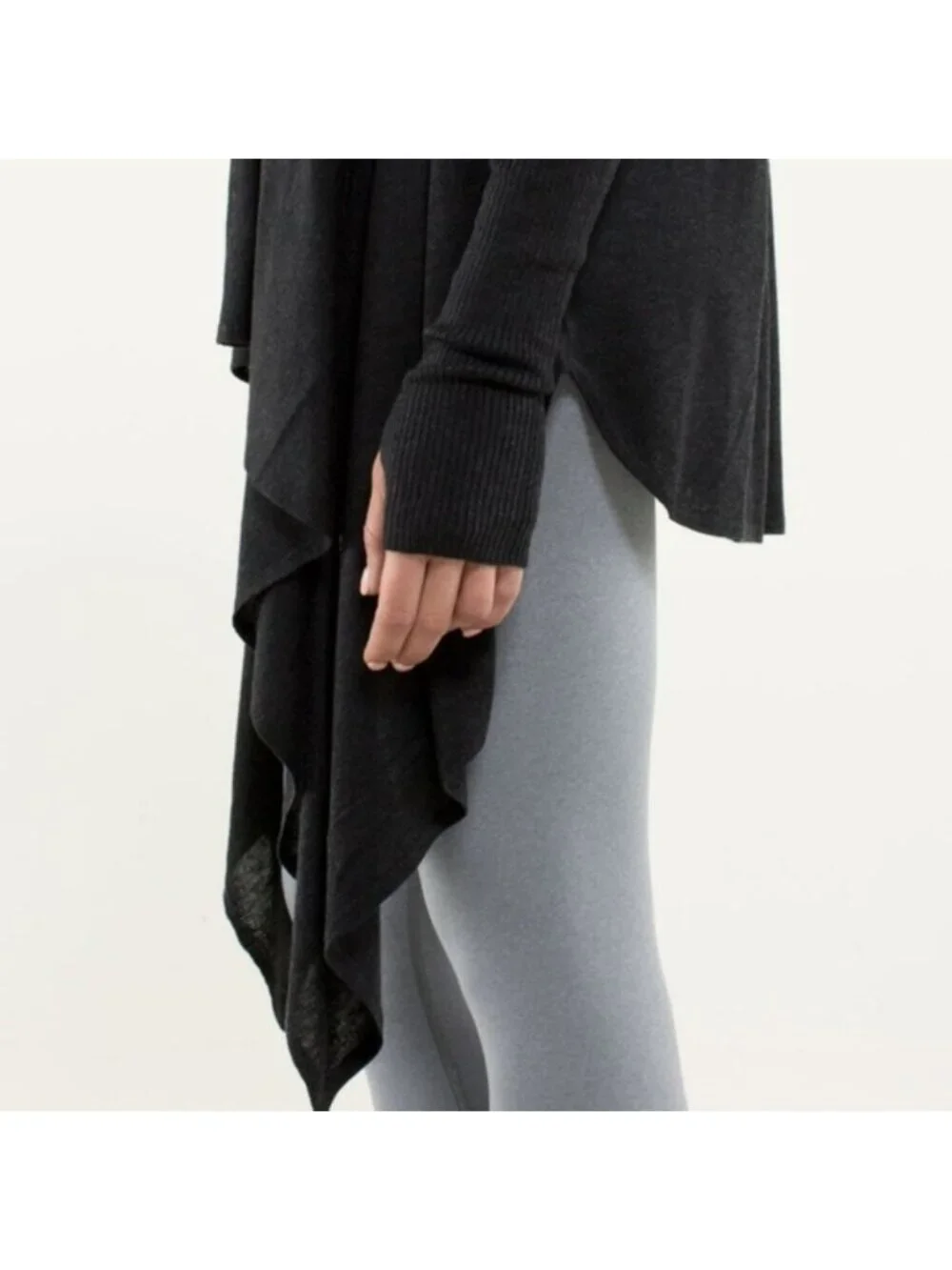 Lululemon Universal Wrap Black